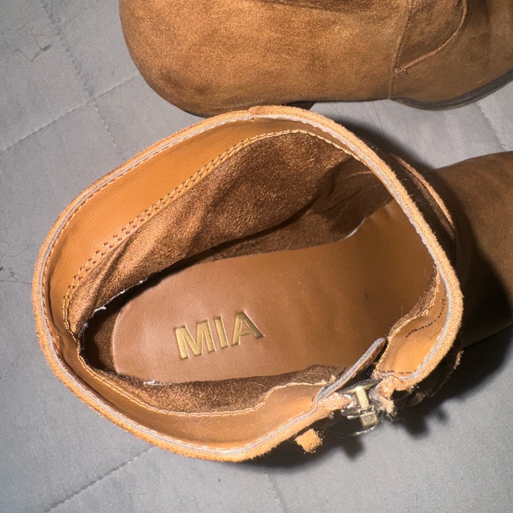 MIA booties - Picture 3 of 5